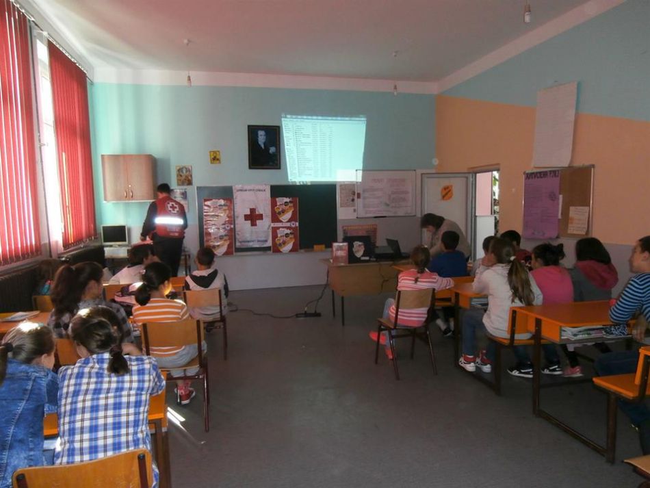 02.10.2017. – DEČJA NEDELjA – Aktivnosti Crvenog krsta Valjevo iz zvaničnog prgrama grada Valjeva pod sloganom „Gradimo mostove među generacijama - za radost svakog deteta“