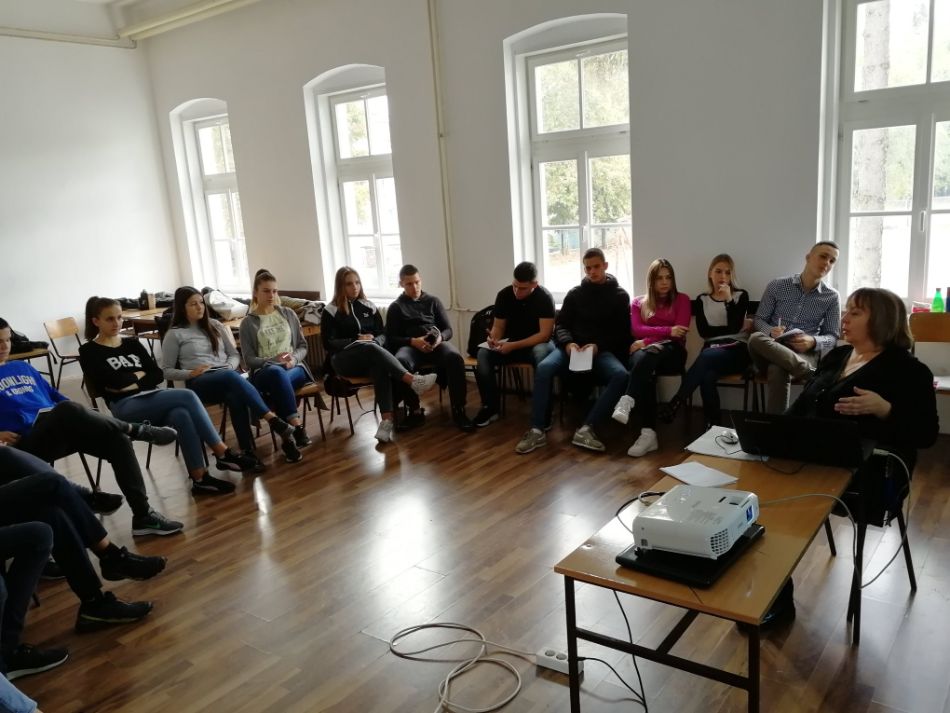 02.11.2019. - Četvorodnevna obuka za vršnjačke edukatore Crvenog krsta Valjevo, na temu „Prevencija side i očuvanje reproduktivnog zdravlja