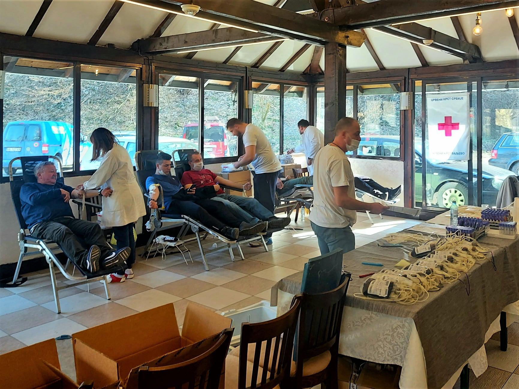 03.03.2022. – Još jedna VANREDNA akcija davanja krvi u Valjevu - u restoranu „Platani“ SUR „Kod Laze“ krv ponudilo 86 dobrovoljnih davalaca a prikupljeno 80 jedinica krvi