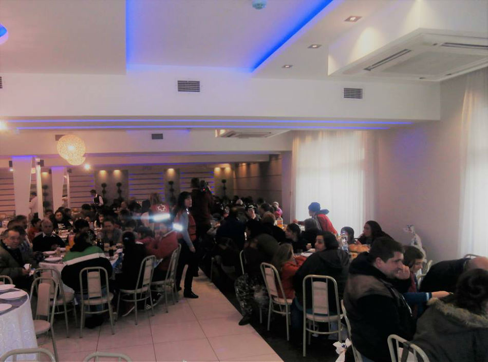 07.01.2017. – Svečani Božićni ručak u 15 časova na Božić 07. Januara u restoranu „Živojinović“ – za korisnike narodne kuhinje Crvenog krsta u Valjevu.