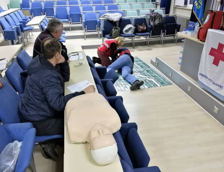 08.02.2019. – PRVA POMOĆ – Još jedna obuka za radnike obezbeđenja u Tehničkoj školi Valjevo