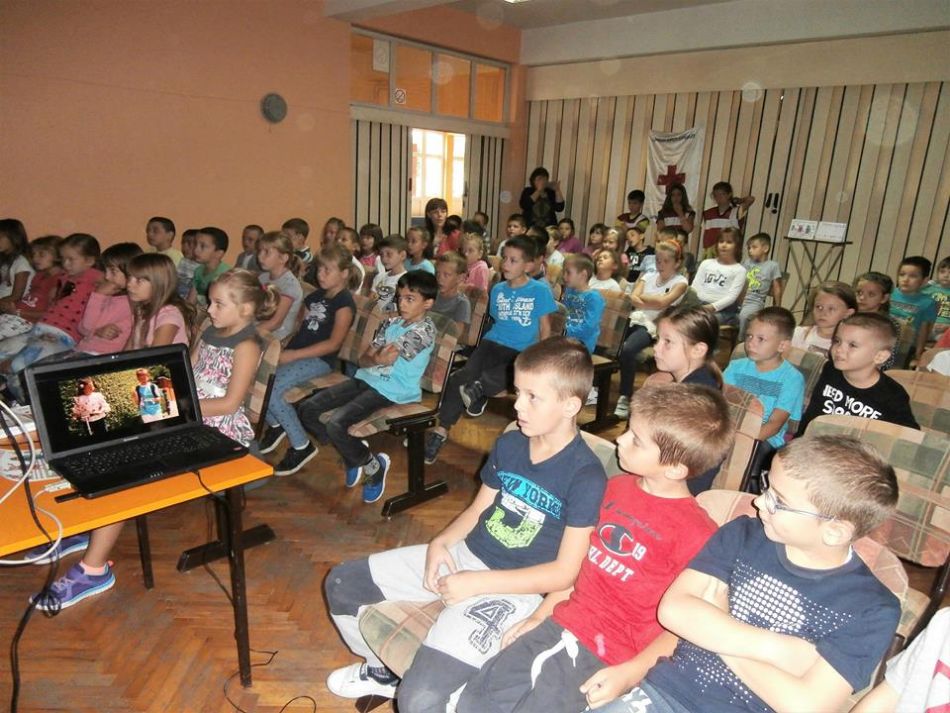 08.09.2017. – Bezbednost dece u saobraćaju – nastavljene aktivnosti u gradskoj OŠ „Nada Purić“ u Valjevu.