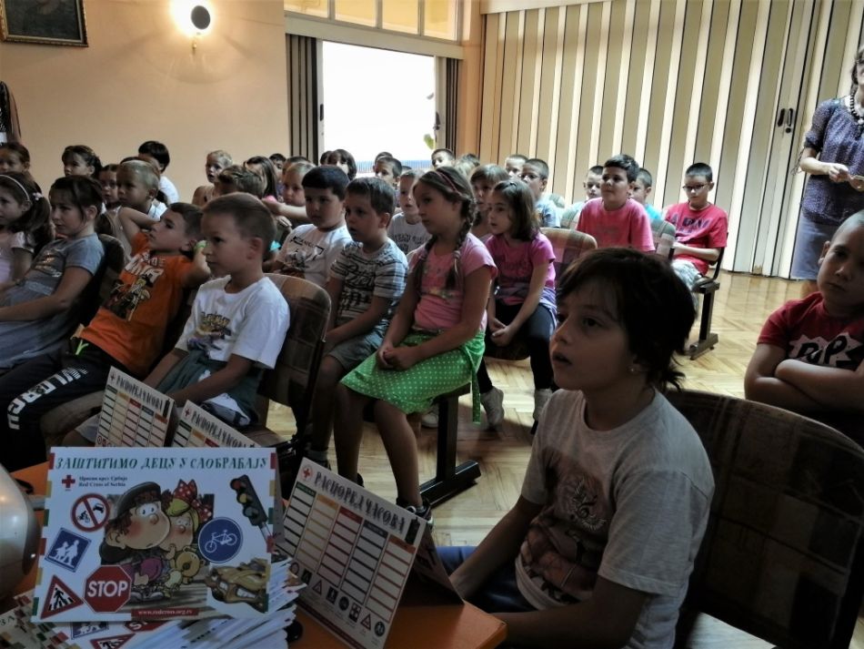 11.09.2019 - BEZBEDNOST DECE U SAOBRAĆAJU – predavanja i radionice za prvake – OŠ „NADA PURIĆ“ za 61 prvaka.