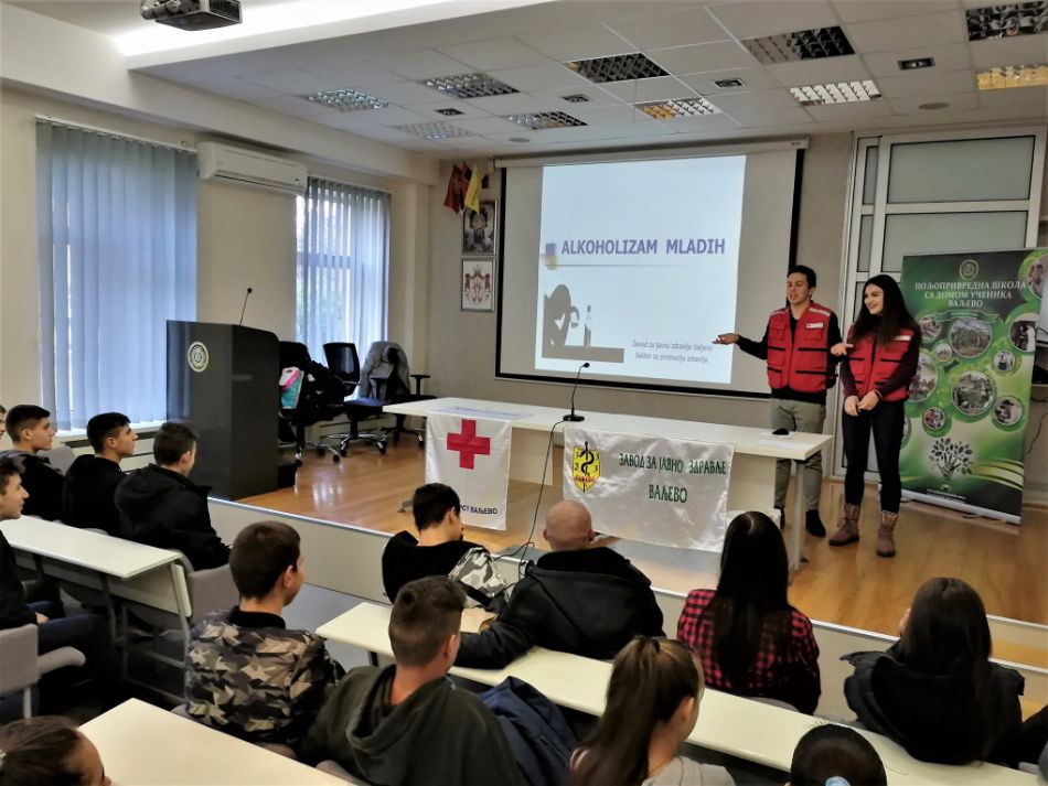 11.12.2019. – PREVENCIJA ALKOHOLIZMA MLADIH – Završna predavanja vršnjačkih edukatora za učenike prve godine u Poljoprivrednoj školi Valjevo