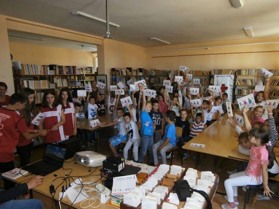 14.09.2017. – Nastavak aktivnosti na temu „Bezbednost dece u saobraćaju“ – u OŠ „Prva osnovna škola“ Valjevo za 106 prvaka.