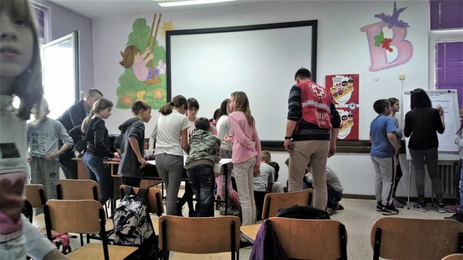 16.04.2018. - PHV – Promocija himanih vrednosti u OŠ “Milovan Glišić“ Valjevska Kamenica za učenike od četvrtog do osmog razreda – celodnevne aktivnosti.