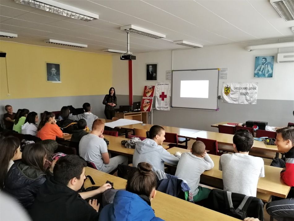 18.11.2019. – Obeležen Međunarodni dan tolerancije i Svetski dan deteta – prisustvovalo 48 malih maturanata – učenika 8.razreda