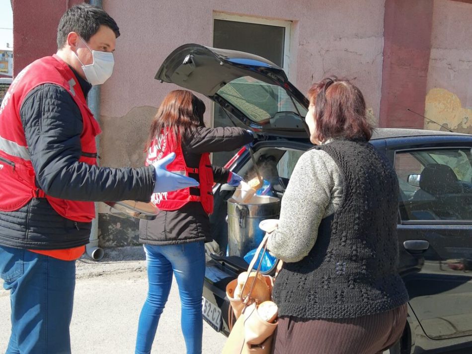 20.03.2020 - Stariji korisnici narodne kuhinje obroke dobijaju na kućnu adresu