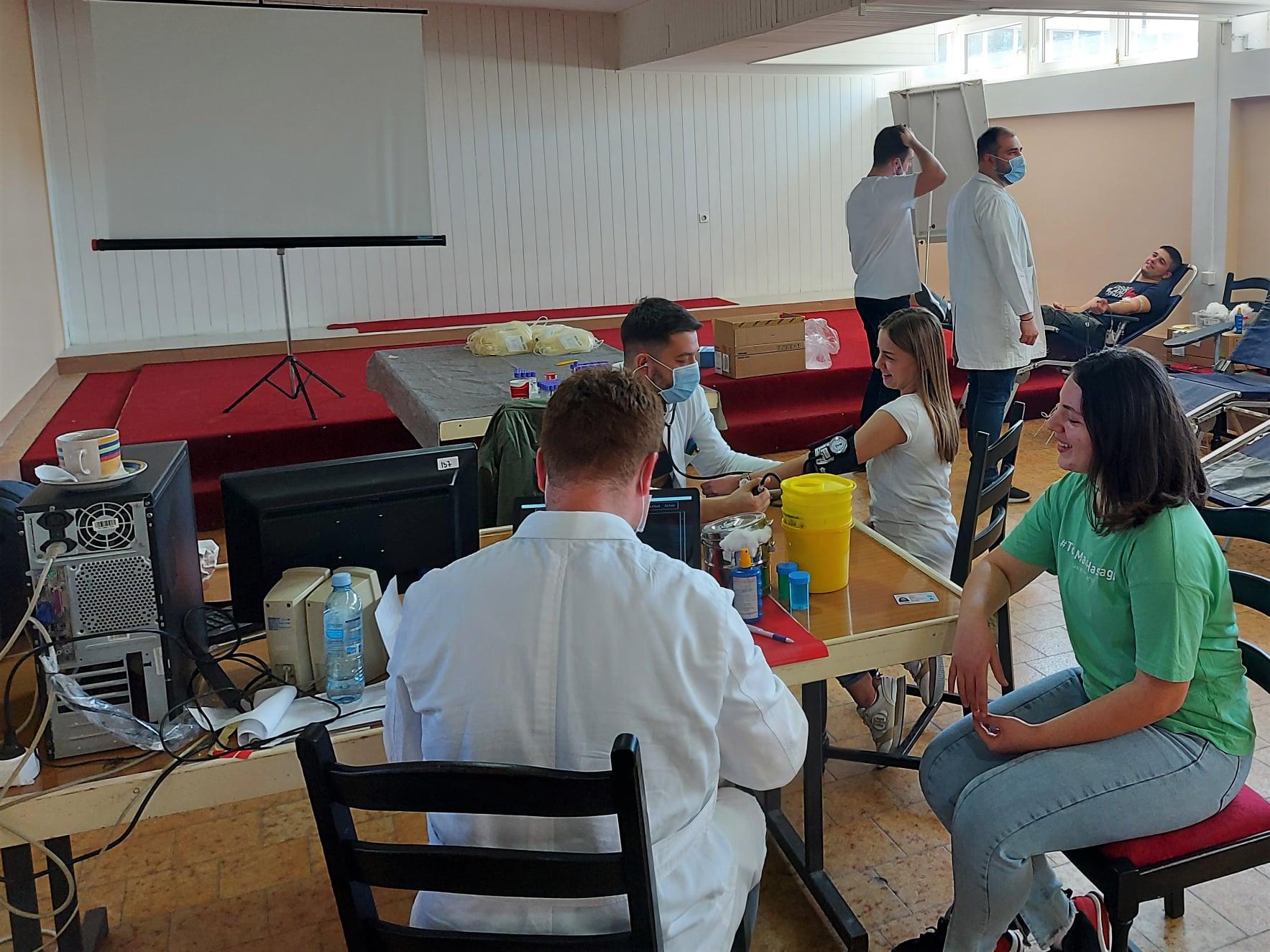 24.03.2022. – Dobrovoljno davanje krvi u Ekonomskoj školi Valjevo 