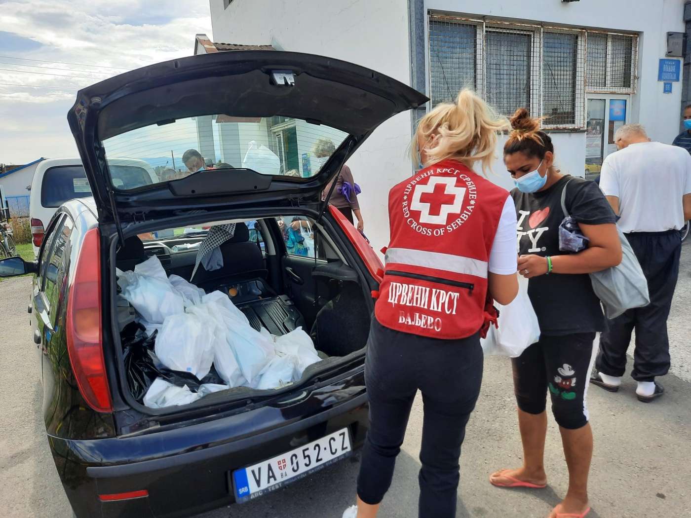 24.09.2021. – PODELA PAKETA ZA LIČNU HIGIJENU I ZAŠTITNIH MASKI KORISNICIMA NARODNE KUHINJE