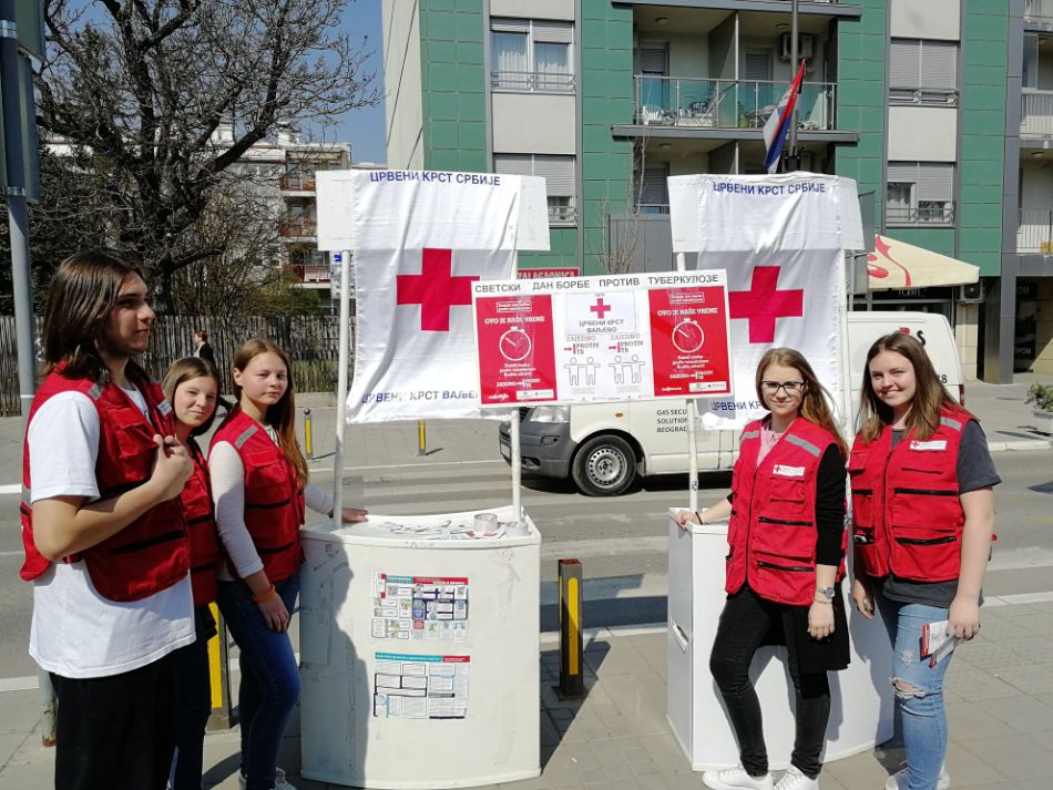 24. mart – Svetski dan borbe protiv tuberkuloze – Crveni krst Valjevo je obeležio realizacijom centralne ulične manifestacije i tribinom u sali Muzičke škole u Valjevu