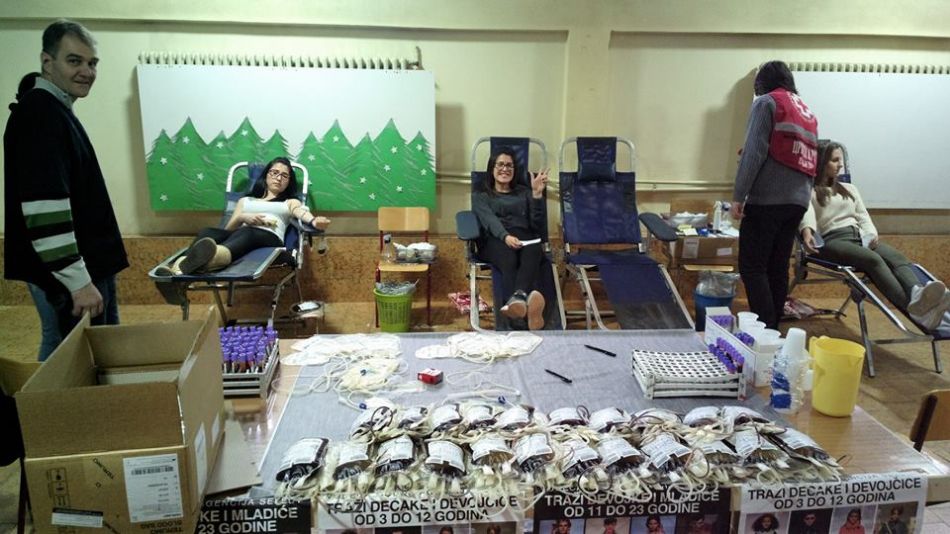 26.03.2018. – Prolećne akcije DDK i motivaciona predavanja – Ekonomska škola Valjevo – prikupljena 31 jedinica krvi