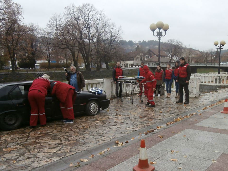 26.11. - Održana završna manifestavija - Svetski dan sećanja na žrtve saobraćajnih nezgoda u Valjevu.