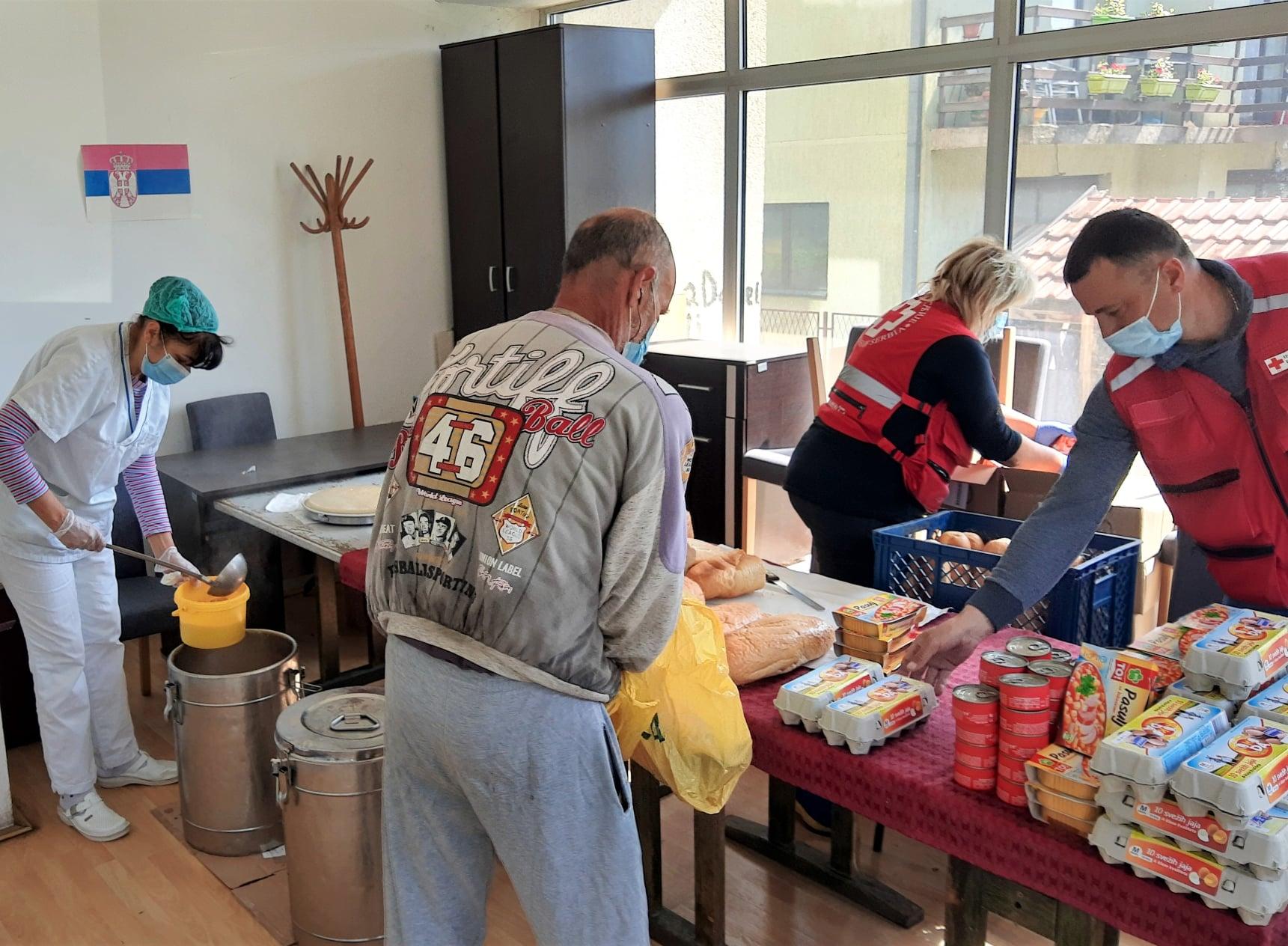 28.04.2021. – Vanredna davanja korisnicima narodne kuhinje od Crvenog krsta Valjevo za Uskršnje i Prvomajske praznike