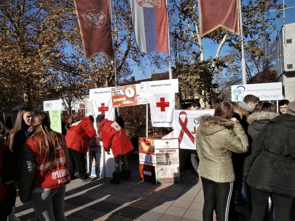 30.11.2018. – Centralna ulična manifestacija povodom 1. decembra – Svetskog dana borbe protiv HIV-a/SIDE i dobrovoljno testiranje u specijalizovanom vozilu...