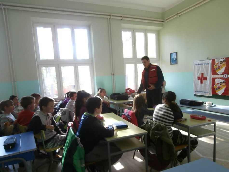 DEČJA NEDELjA – Nastavak aktivnosti Crvenog krsta Valjevo iz zvaničnog prgrama grada Valjeva pod sloganom „Gradimo mostove među generacijama - za radost svakog deteta“