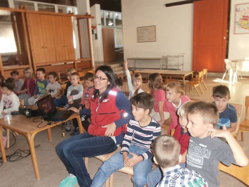 OKTOBAR – MESEC PRAVILNE ISHRANE ... 20.10.2017. – Pravilna ishrana predškolske dece – Obdanište „Hajdi“