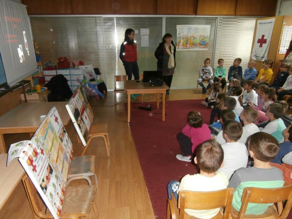 OKTOBAR – MESEC PRAVILNE ISHRANE ...23.10.2017. – Pravilna ishrana predškolske dece – Obdanište „Pčelica“