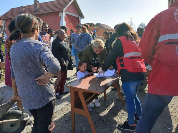 Završena dvomesečna distribucija paketa pomoći za 196 porodica sa ukupno 901 članom na području opštine Valjevo.